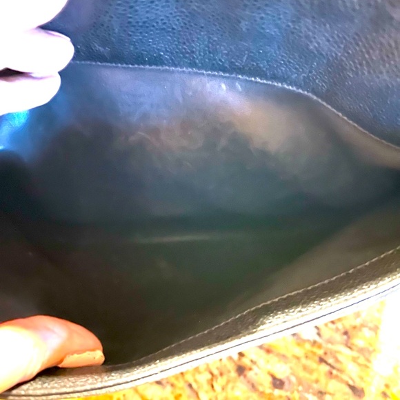 CHANEL Vintage CC shoulder bag Authentic - Picture 15 of 17